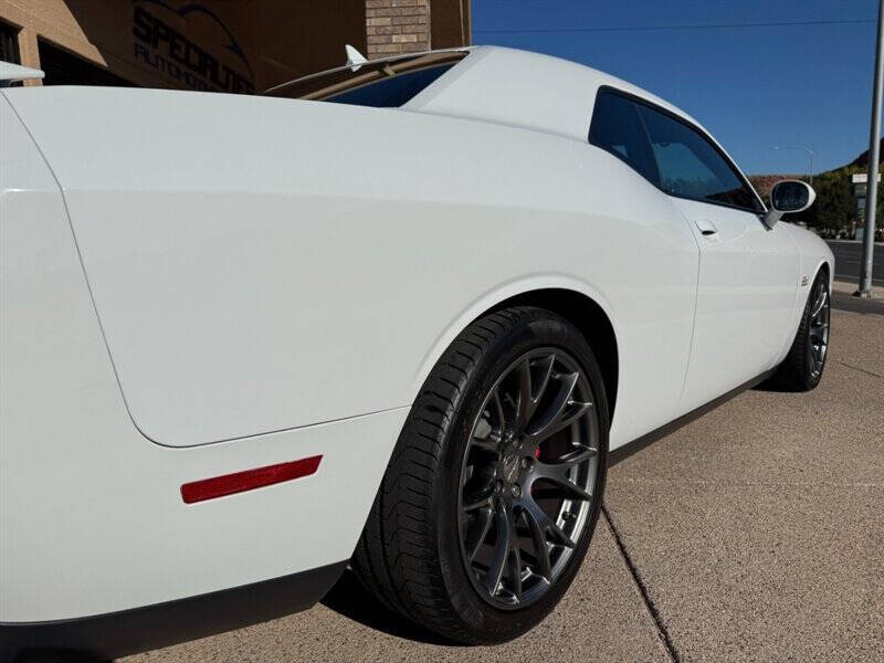 2016 Dodge Challenger SRT 392