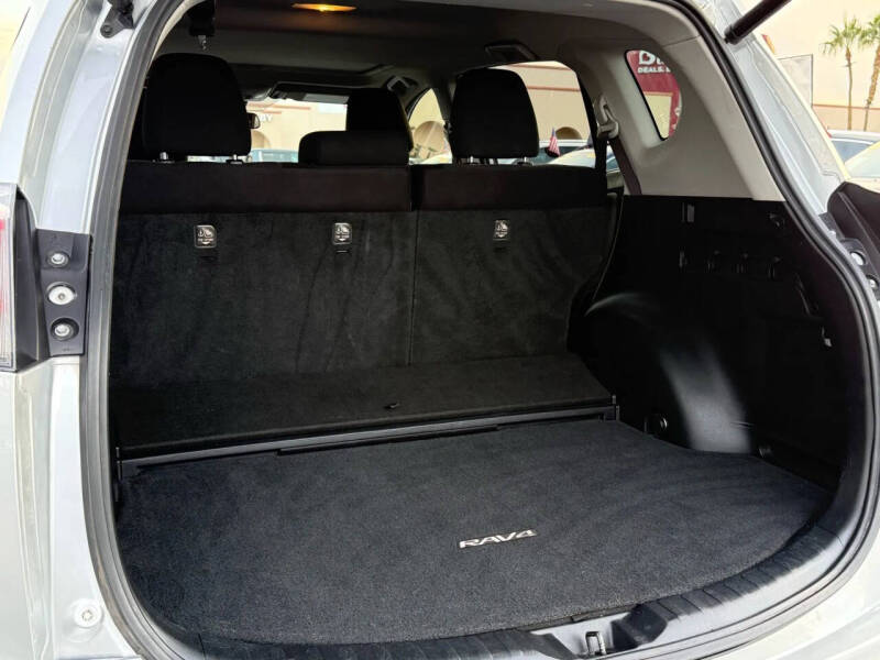 2016 Toyota RAV4 Hybrid XLE