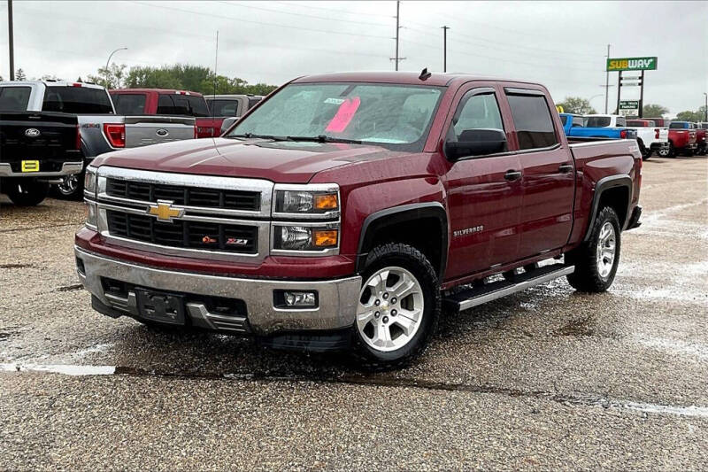 Used 2014 Chevrolet Silverado 1500 LT with VIN 3GCUKREC2EG398902 for sale in Montevideo, Minnesota