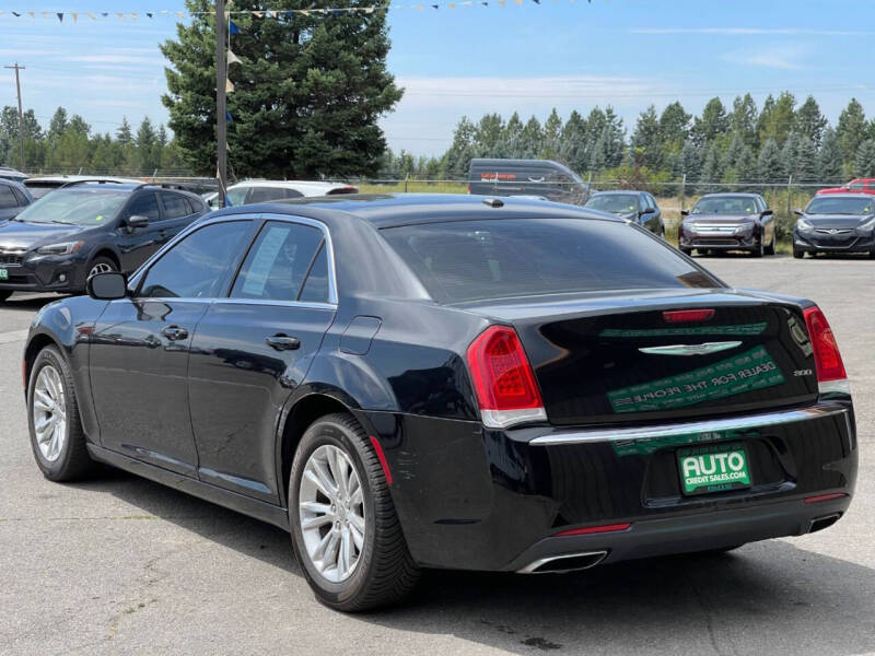 2016 Chrysler 300