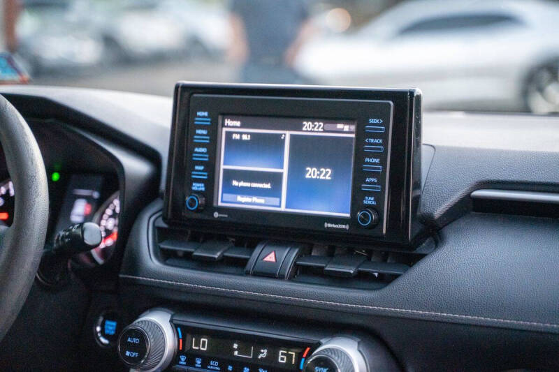 2020 Toyota RAV4 XLE