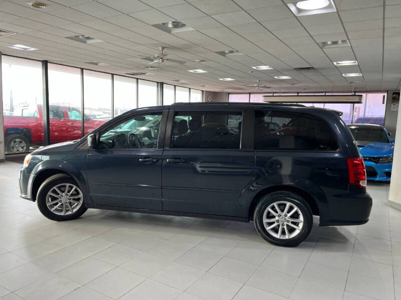 2014 Dodge Grand Caravan SXT photo 6