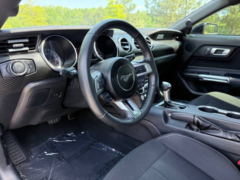 2022 Ford Mustang EcoBoost