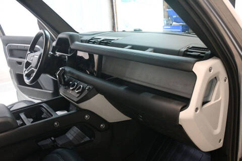 2023 Land Rover Defender 110 X-Dynamic SE