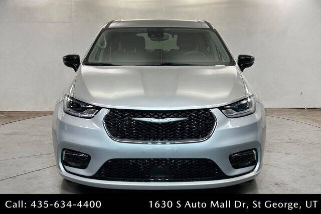 2024 Chrysler Pacifica Plug-In Hybrid