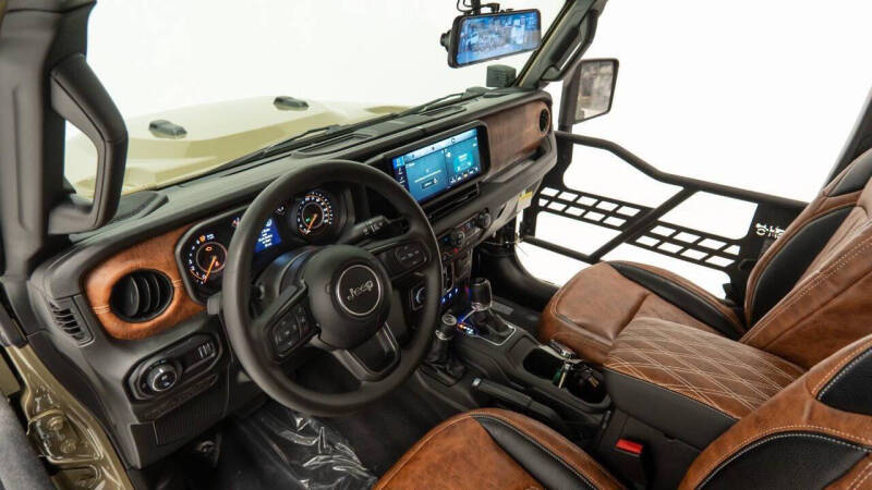 2025 Jeep Gladiator NightHawk