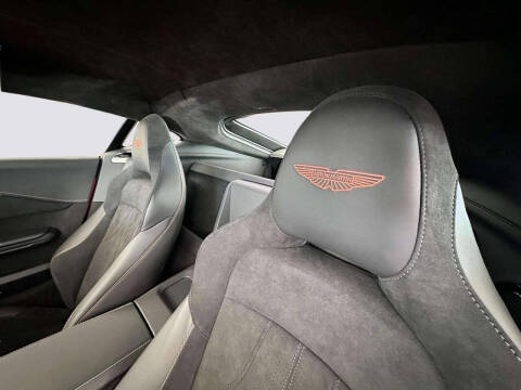 2025 Aston Martin Vantage