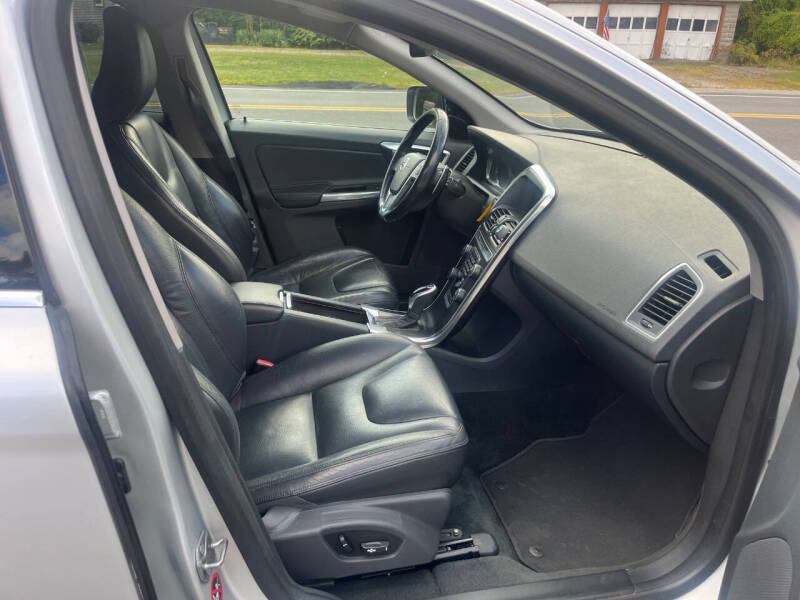 2014 Volvo XC60 T6 Premier Plus