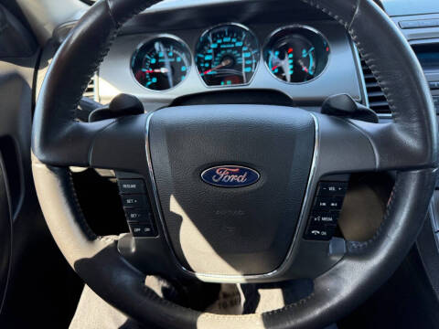 2010 Ford Taurus SEL
