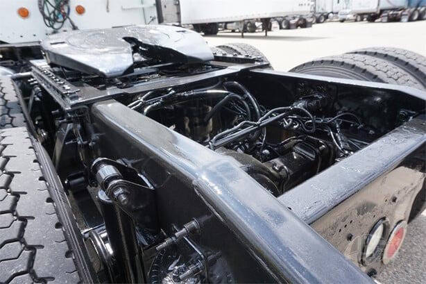 2016 Freightliner Coronado 132