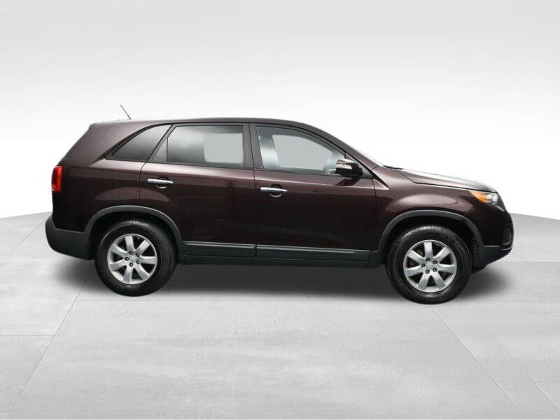 2011 Kia Sorento LX