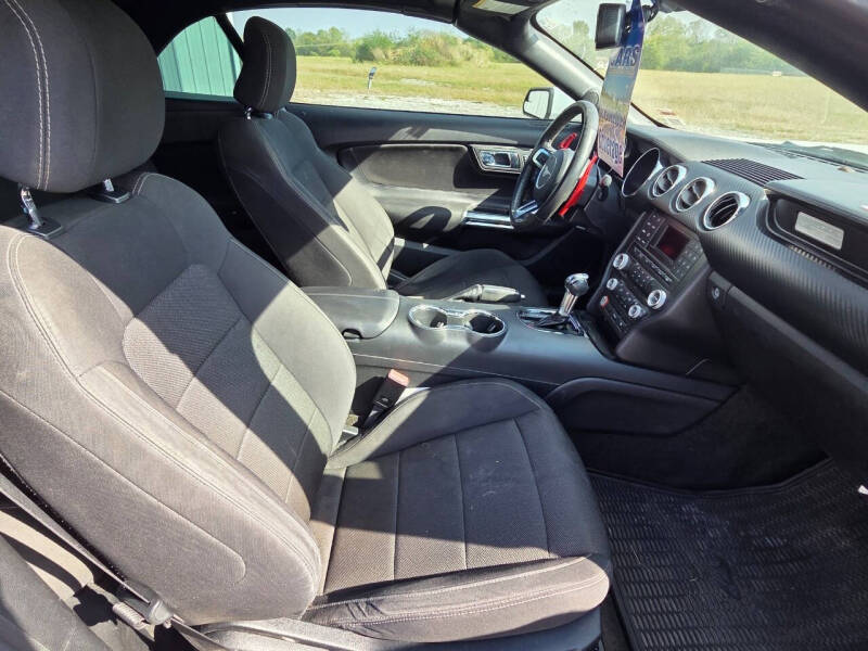 2016 Ford Mustang V6