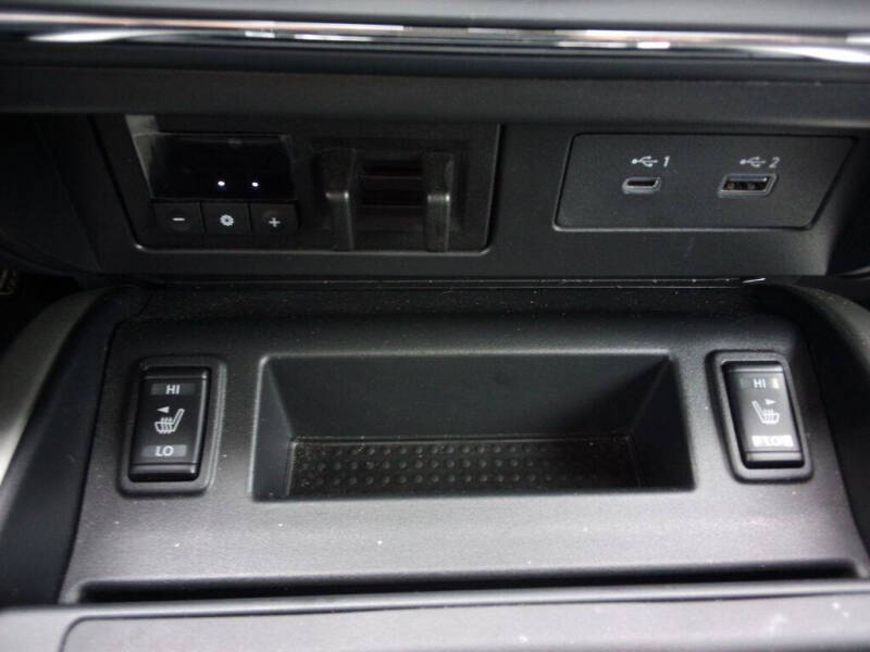 2024 Nissan Titan XD SV