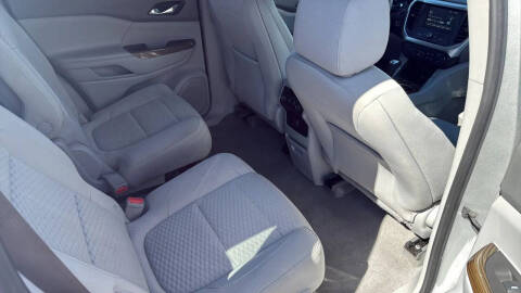 2018 GMC Acadia SLE-2