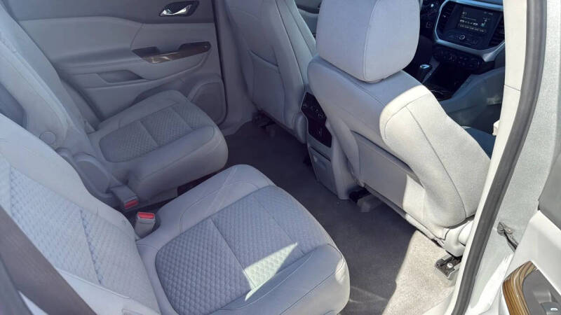 2018 GMC Acadia SLE-2