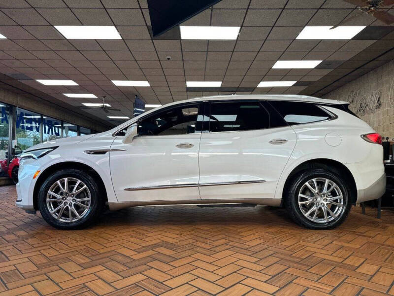 2022 Buick Enclave Essence