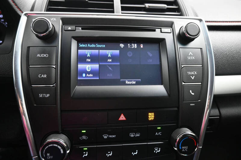 2017 Toyota Camry SE