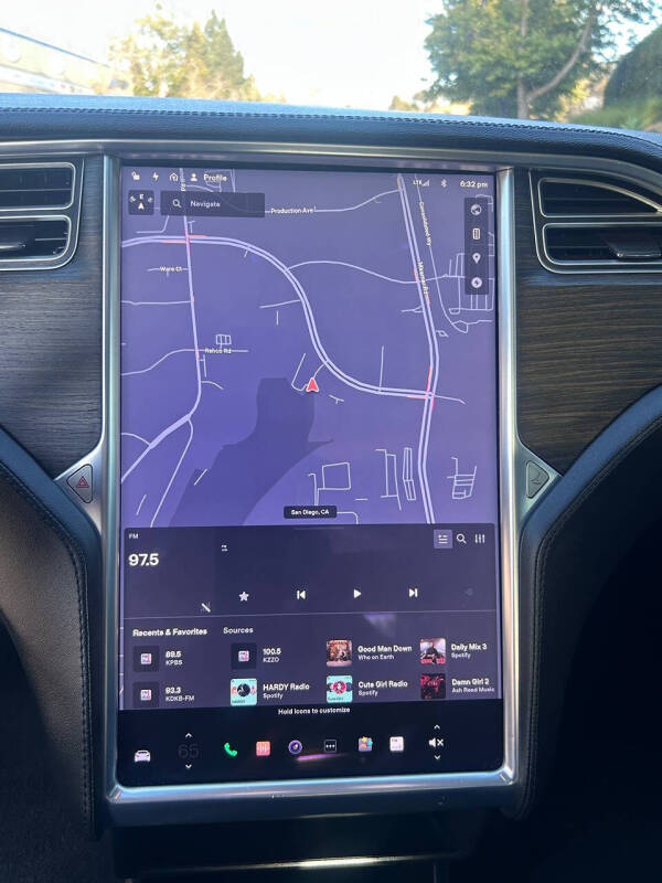 2014 Tesla Model S 85