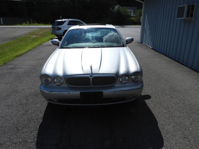 2004 Jaguar XJR