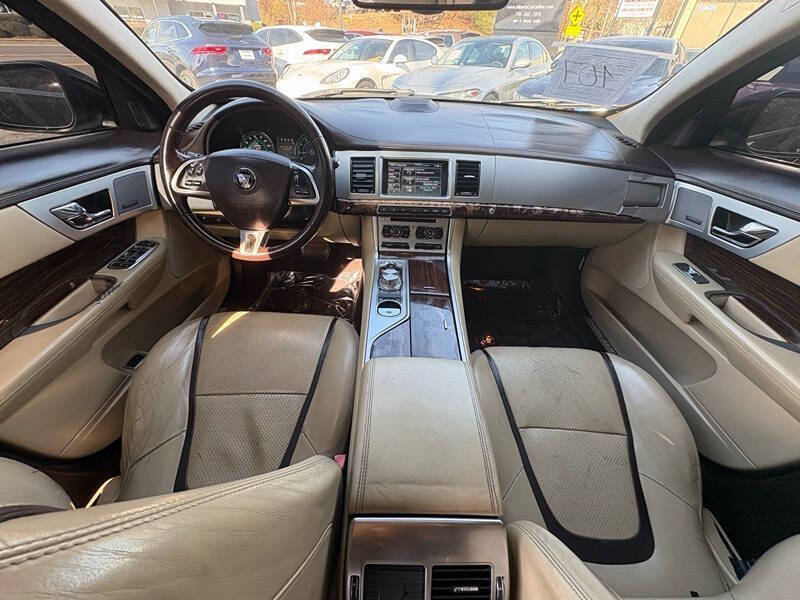 2015 Jaguar XF 3.0 Sport