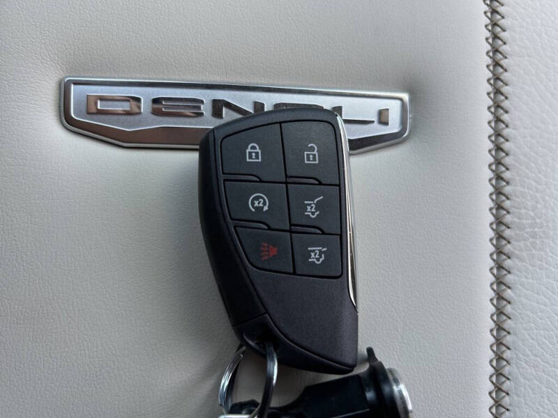 2025 GMC Yukon Denali