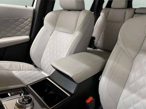 2025 Mitsubishi Outlander PHEV SEL