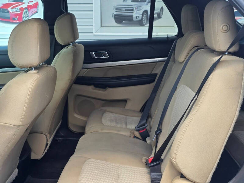 2017 Ford Explorer