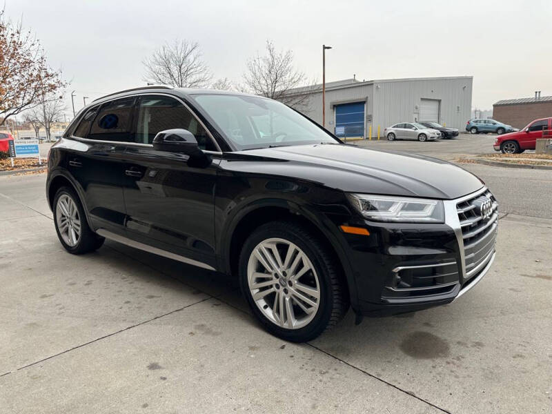 2020 Audi Q5 quattro Prestige 45 TFSI