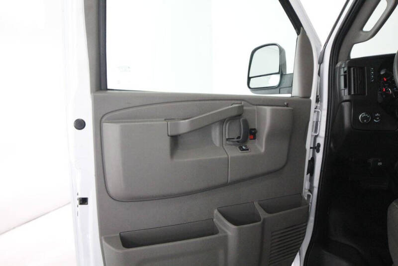 2021 GMC Savana 2500