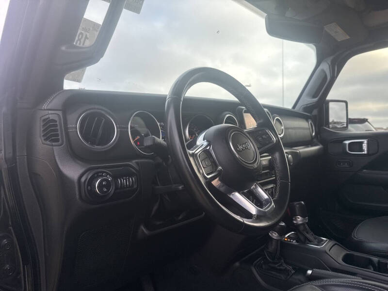 2022 Jeep Gladiator Overland