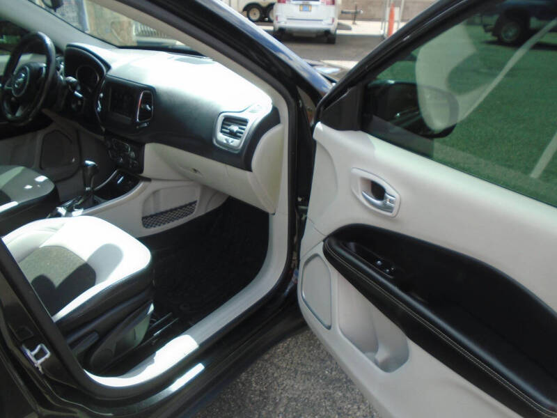 2019 Jeep Compass Sun and Wheel Edition