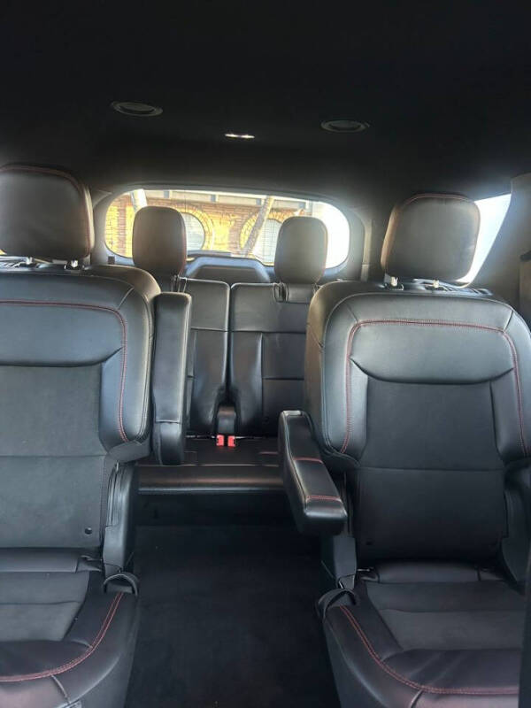 2022 Ford Explorer ST-Line