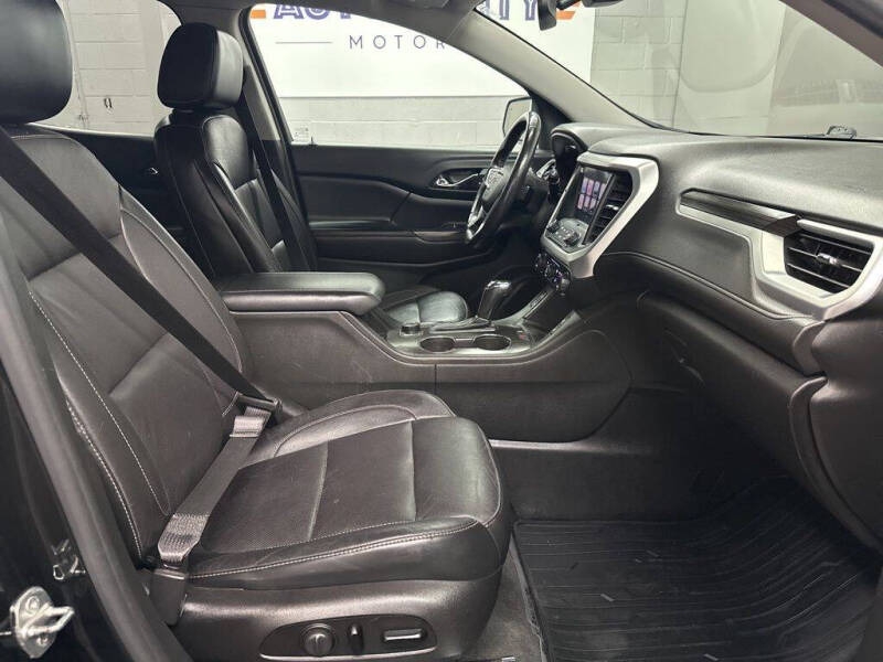 2017 GMC Acadia SLT-1