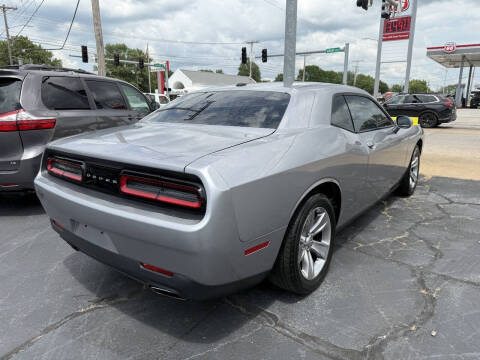 2016 Dodge Challenger SXT