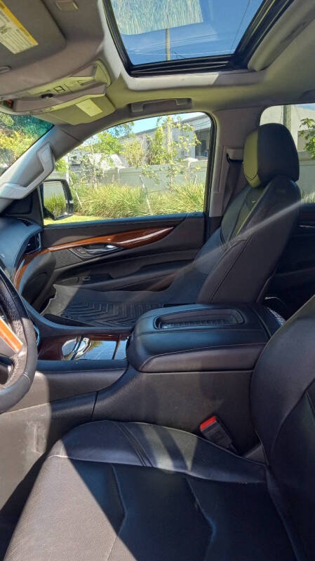 2019 Cadillac Escalade Luxury