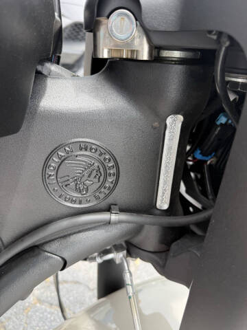 2023 Indian SPRINGFIELD DARK HORSE (GRAY)