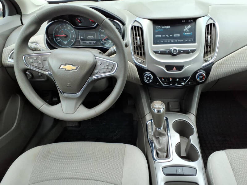 2017 Chevrolet Cruze LT Auto