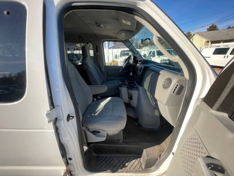 2010 Ford E-Series E-350 SD XLT