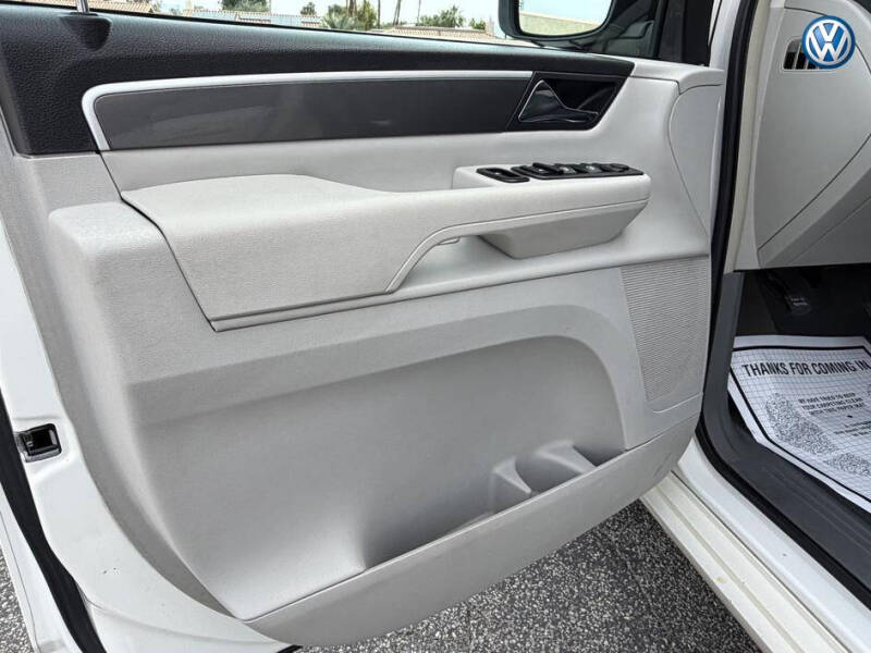 2010 Volkswagen Routan