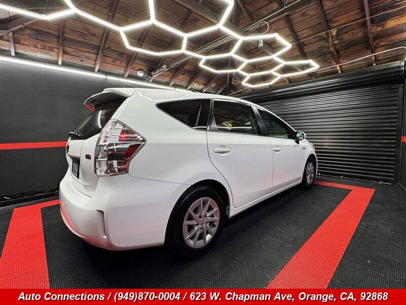 2014 Toyota Prius v Three