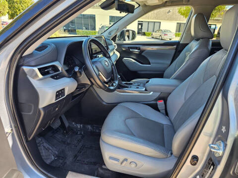 2023 Toyota Highlander Platinum