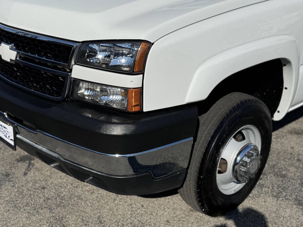 2006 Chevrolet Silverado 3500 for sale at Best Buy Motors in Signal Hill, CA