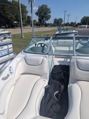 2005 Crownline 206 ls