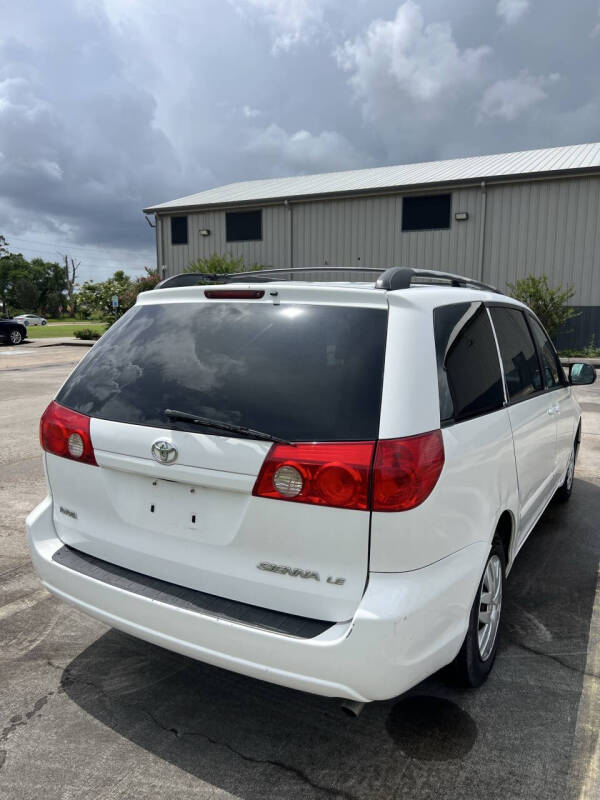 2008 Toyota Sienna LE 8-Passenger