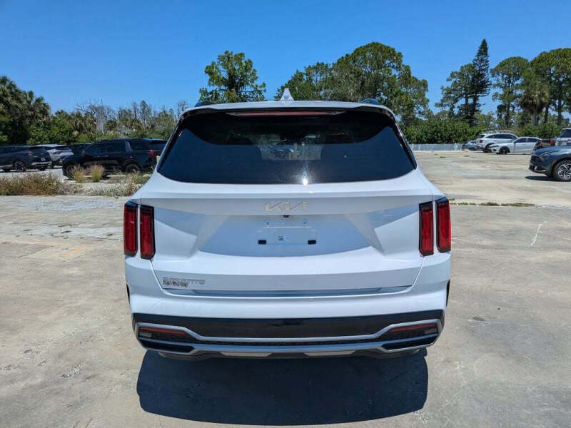 2023 Kia Sorento SX