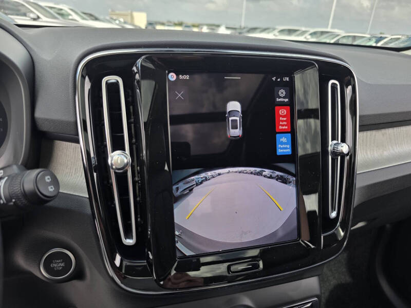2026 Volvo XC40 B5 Core