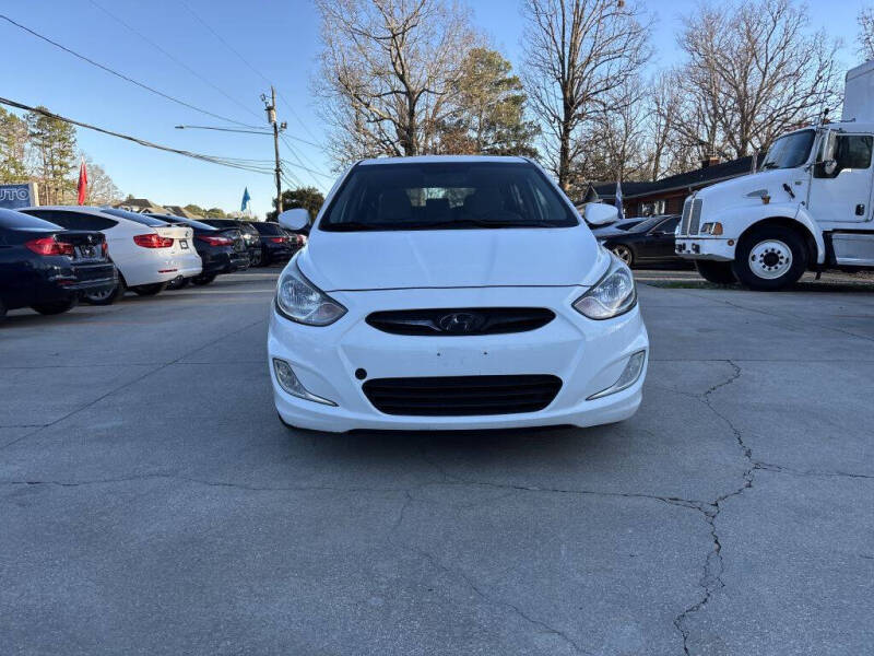 2013 Hyundai Accent SE