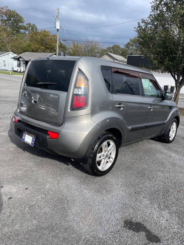 2011 Kia Soul +