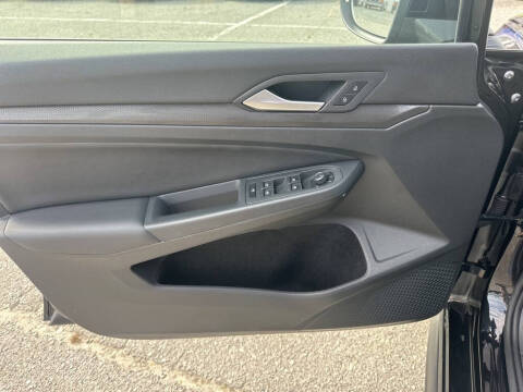 2024 Volkswagen Golf GTI SE