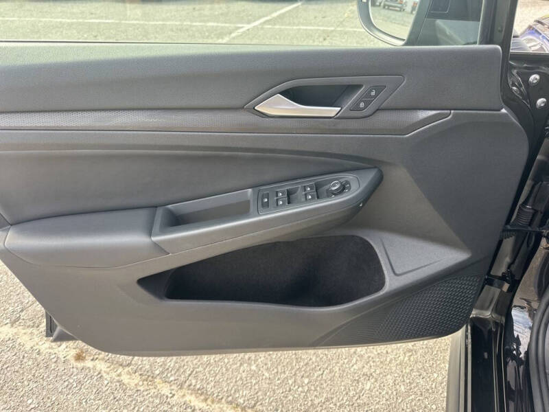 2024 Volkswagen Golf GTI SE